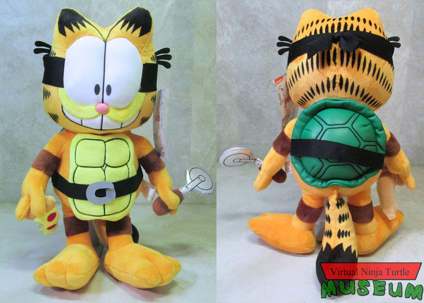 Garfello plush front and back